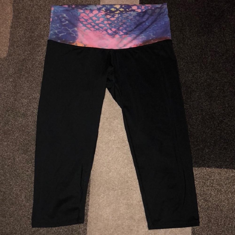 Teeki capri length leggings